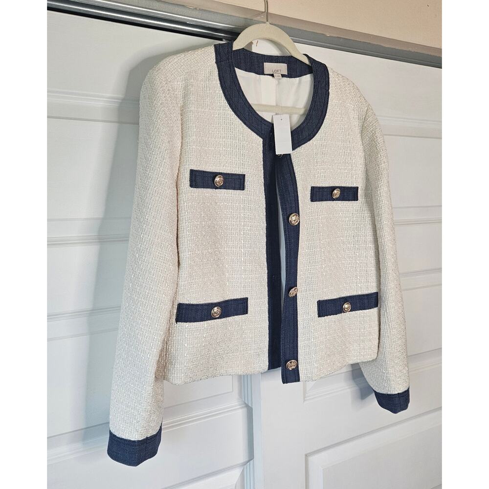 NWT LOFT Cream Tweed Lady Jacket with Navy Denim Trim Gold Buttons XL - Picture 2 of 7